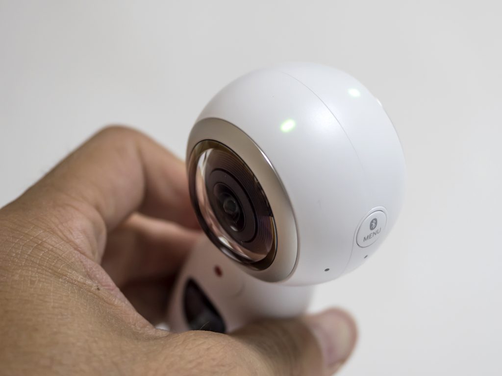 こけし型の360度カメラ・サムスンGear360 SM-R210レビュー！ 新旧