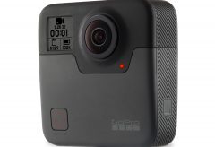GoPro、防⽔仕様の5.2K/30Pの360度カメラ・FUSION を発表