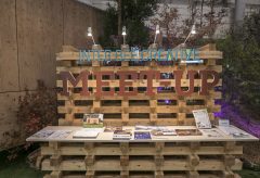 メッセに砂浜と芝生の憩いのスペースが！ 今年から新設されたCreative MEET-UP
