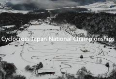 【Views】『2018 シクロクロス全日本選手権大会 マキノ高原 DVDオープニング　Japan Cyclocross National Championships』2分4秒～過酷なレースが想像されるとともに高揚感が増していく模様を静かな音楽が逆に煽る