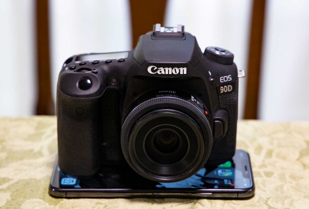 激安一掃 Canon EOS レンズ２つ ＋ 90D デジタルカメラ
