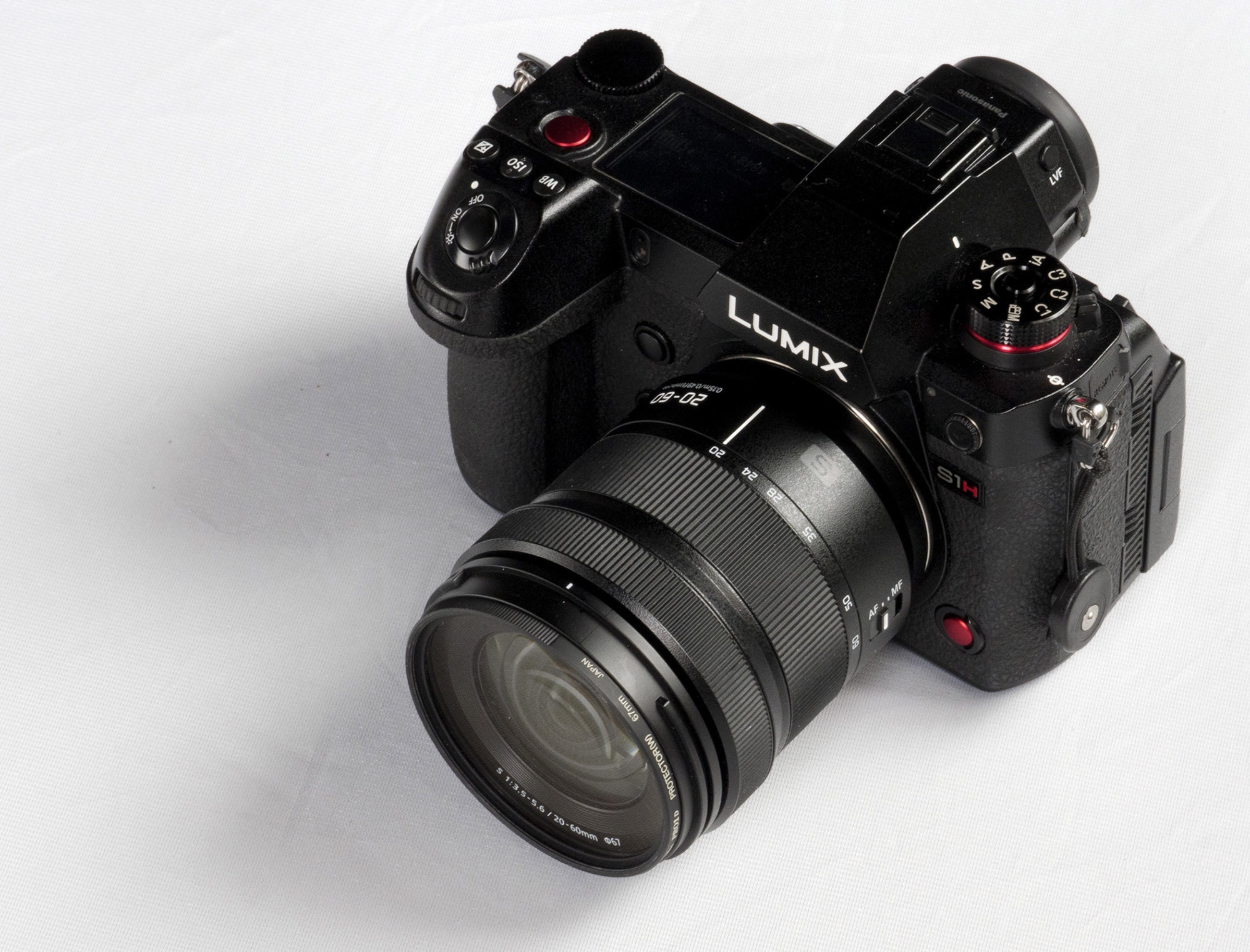 Lマウントで20mmからの小型ズームレンズLUMIX S 20-60mm F3.5-5.6をS1H