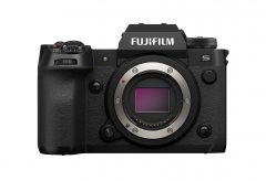 富士フイルム、XシリーズのフラッグシップモデルX-H2Sを発表。6.2K/30P・4K/120P撮影に対応
