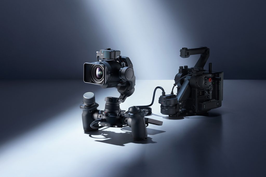 DJI、『Ronin 4D Flex』を発表。DJI初のシネマグレードレンズも同時